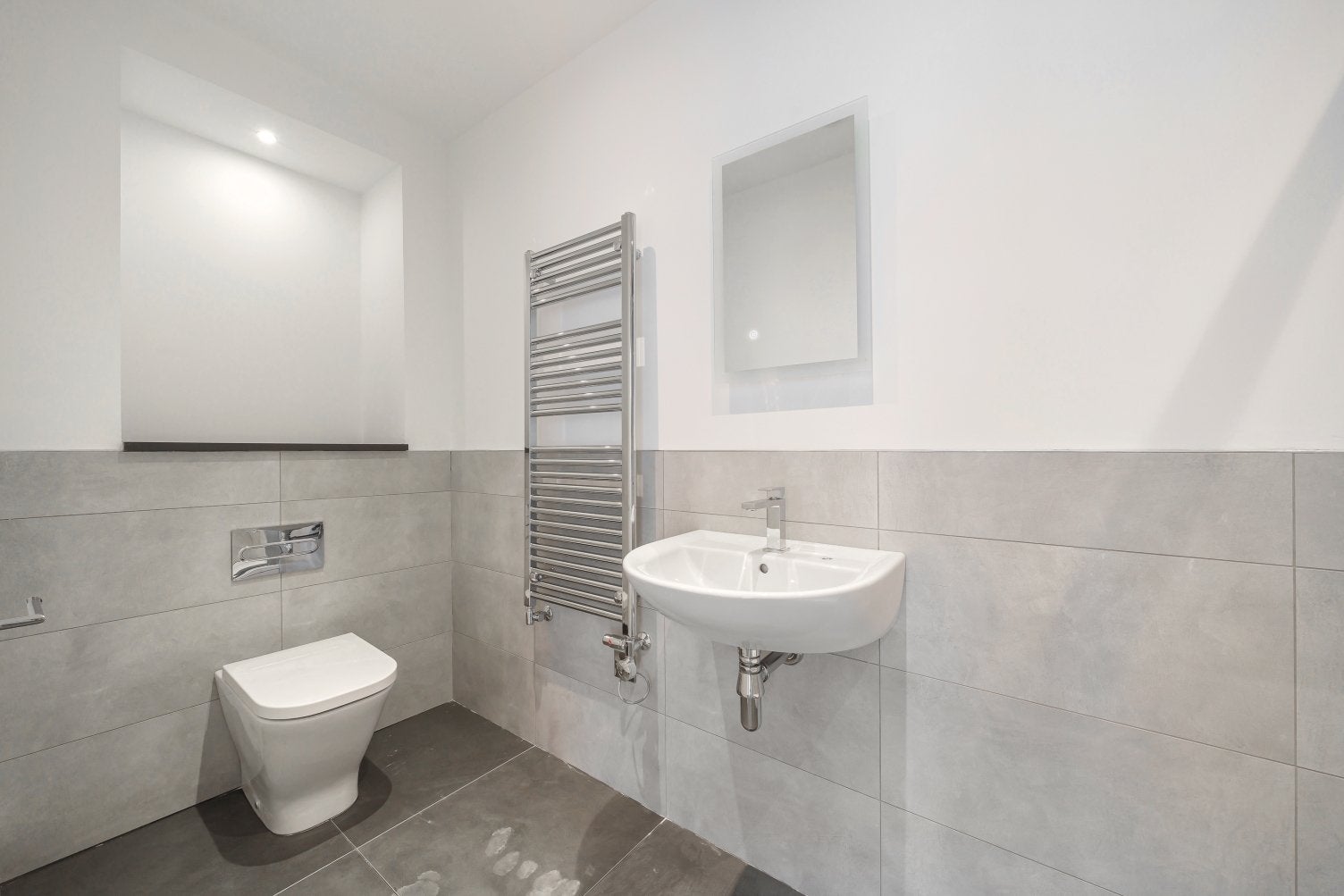 Flat Castleridge Drive in Dartford