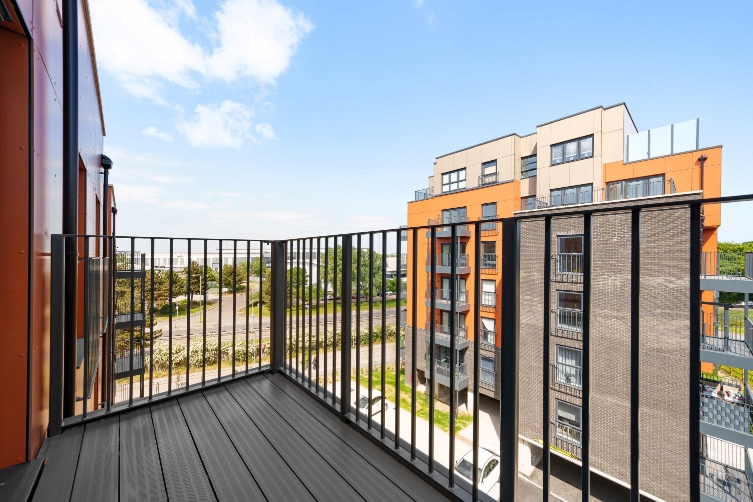 Flat Castleridge Drive in Dartford