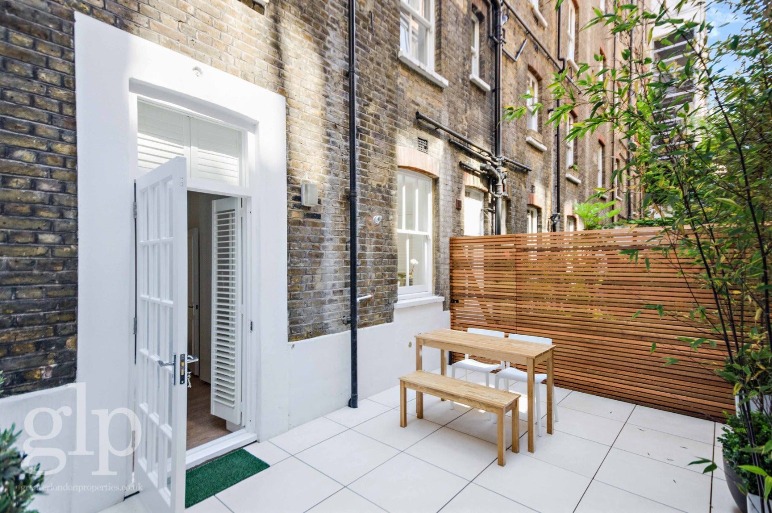 Flat Riding House Street in City of Westminster