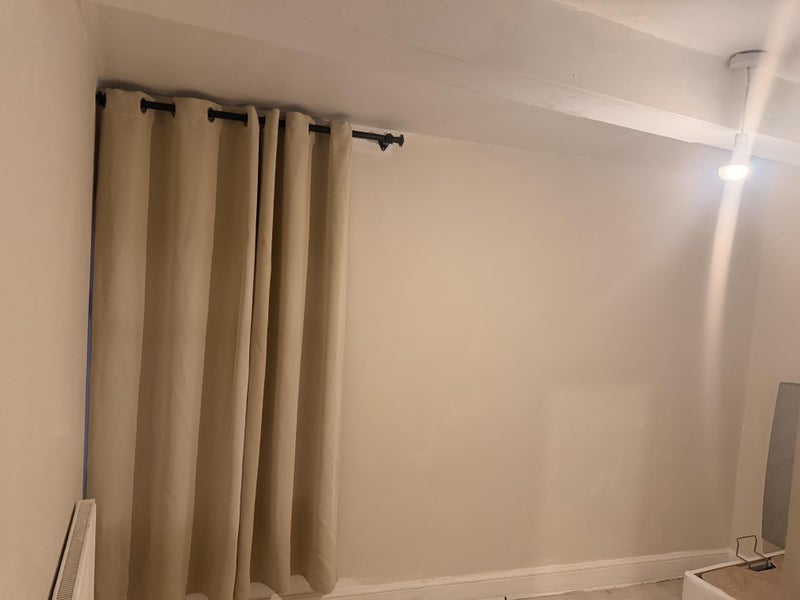 Room Leeds Street in Greater London