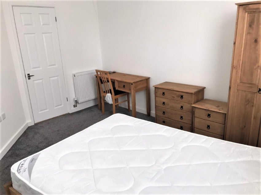 Room Wellington Street in Portsmouth