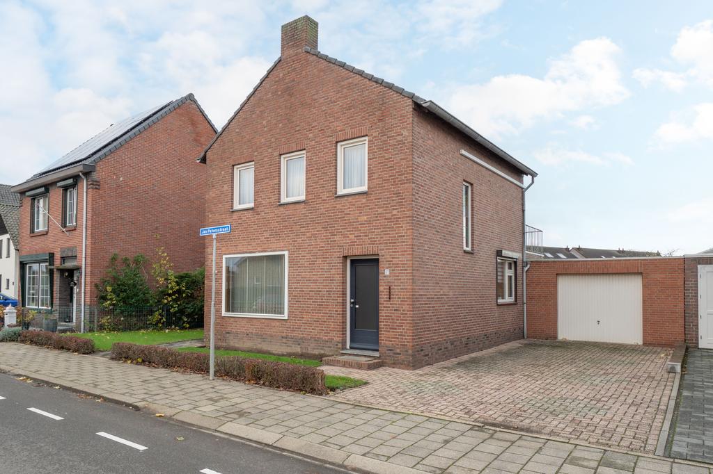 Huis Dorpstraat 21 in Buchten