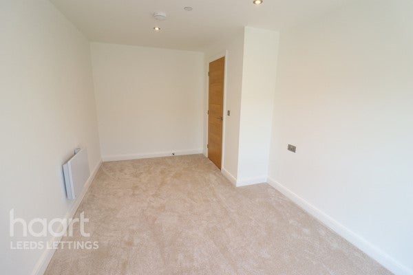 Flat Richmond Hill Approach in Leeds