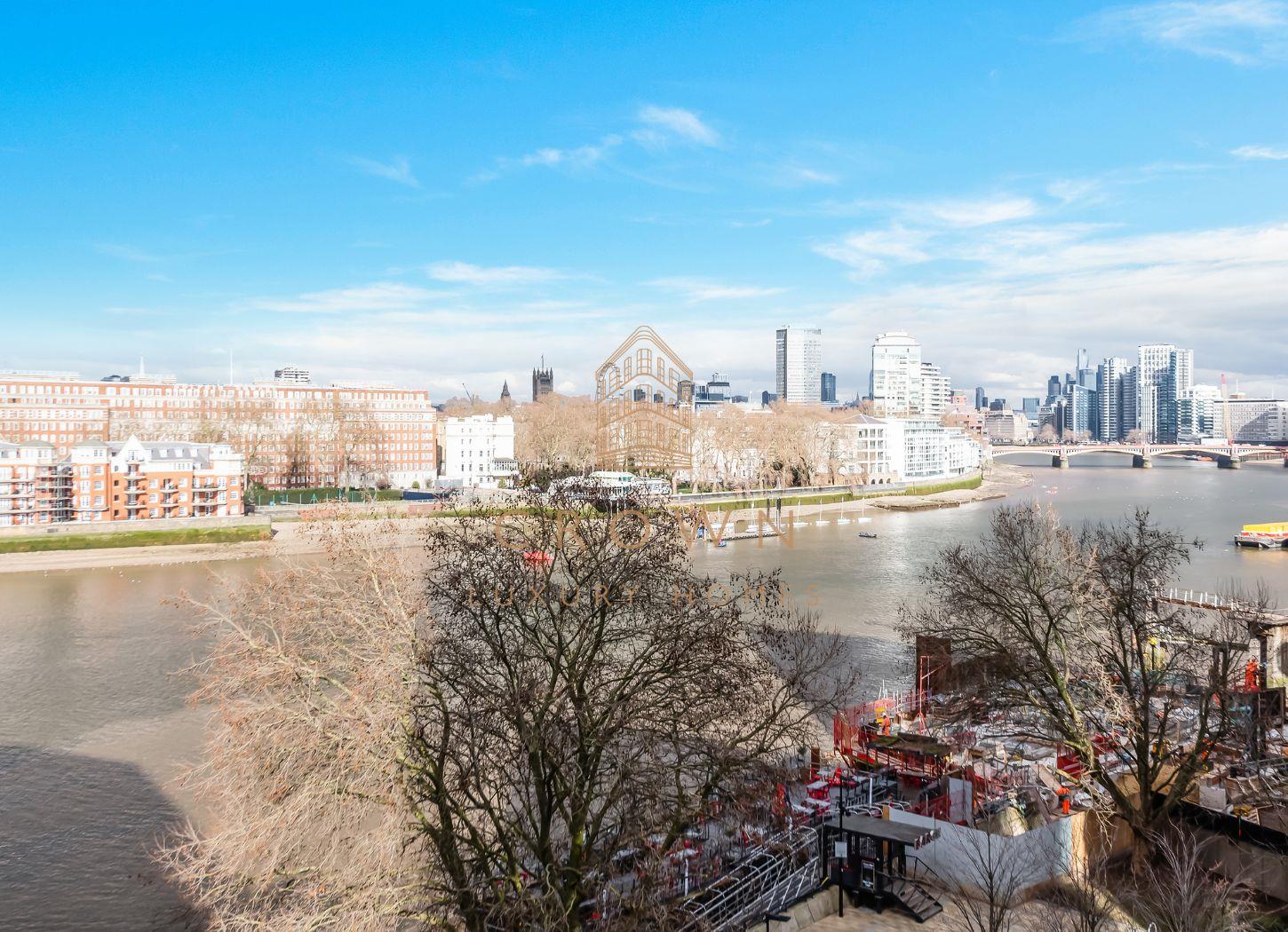 Flat Tideway Walk in Greater London
