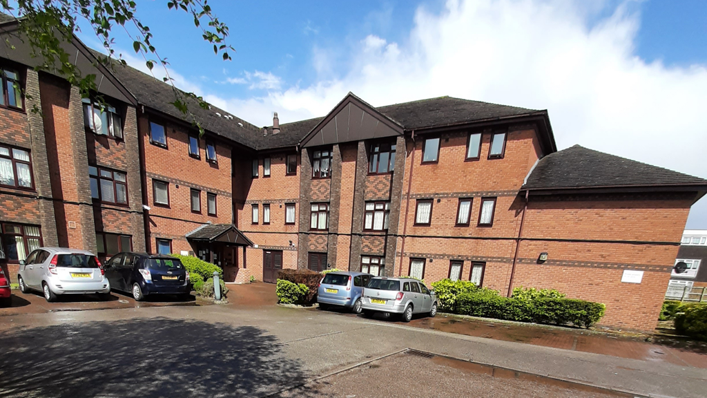 Flat Beddoe Close in Sandwell