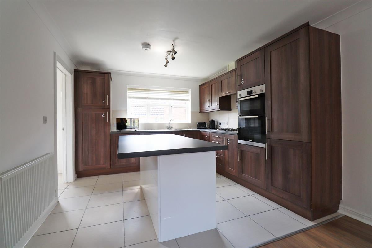 Room Maskell Drive in Renhold