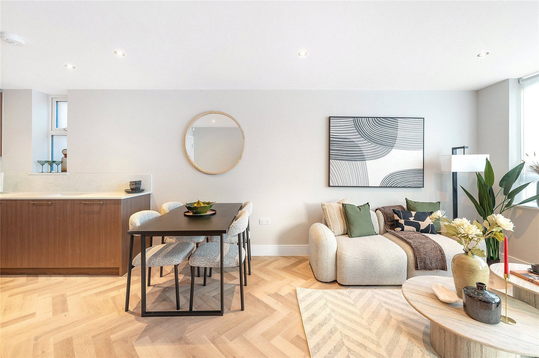 Flat Thornton Road in Greater London