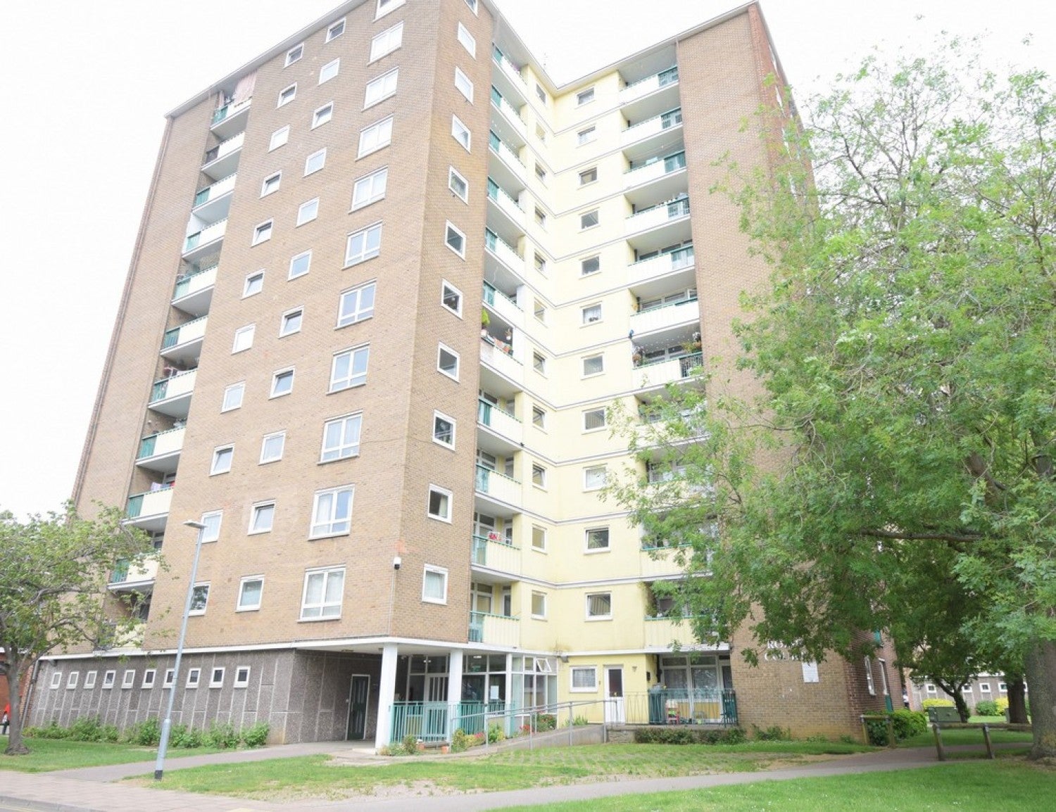 Flat Roise Street in Bedford