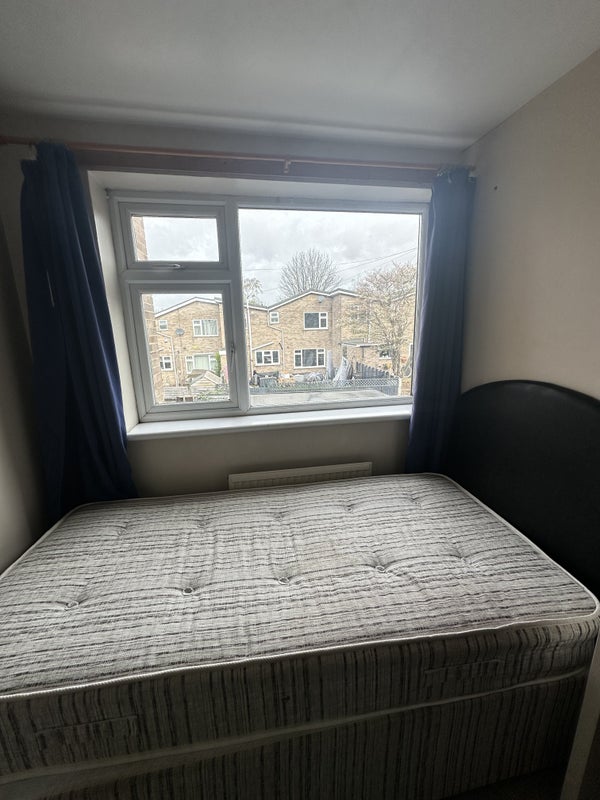Room Radford Bridge Road in Nottingham
