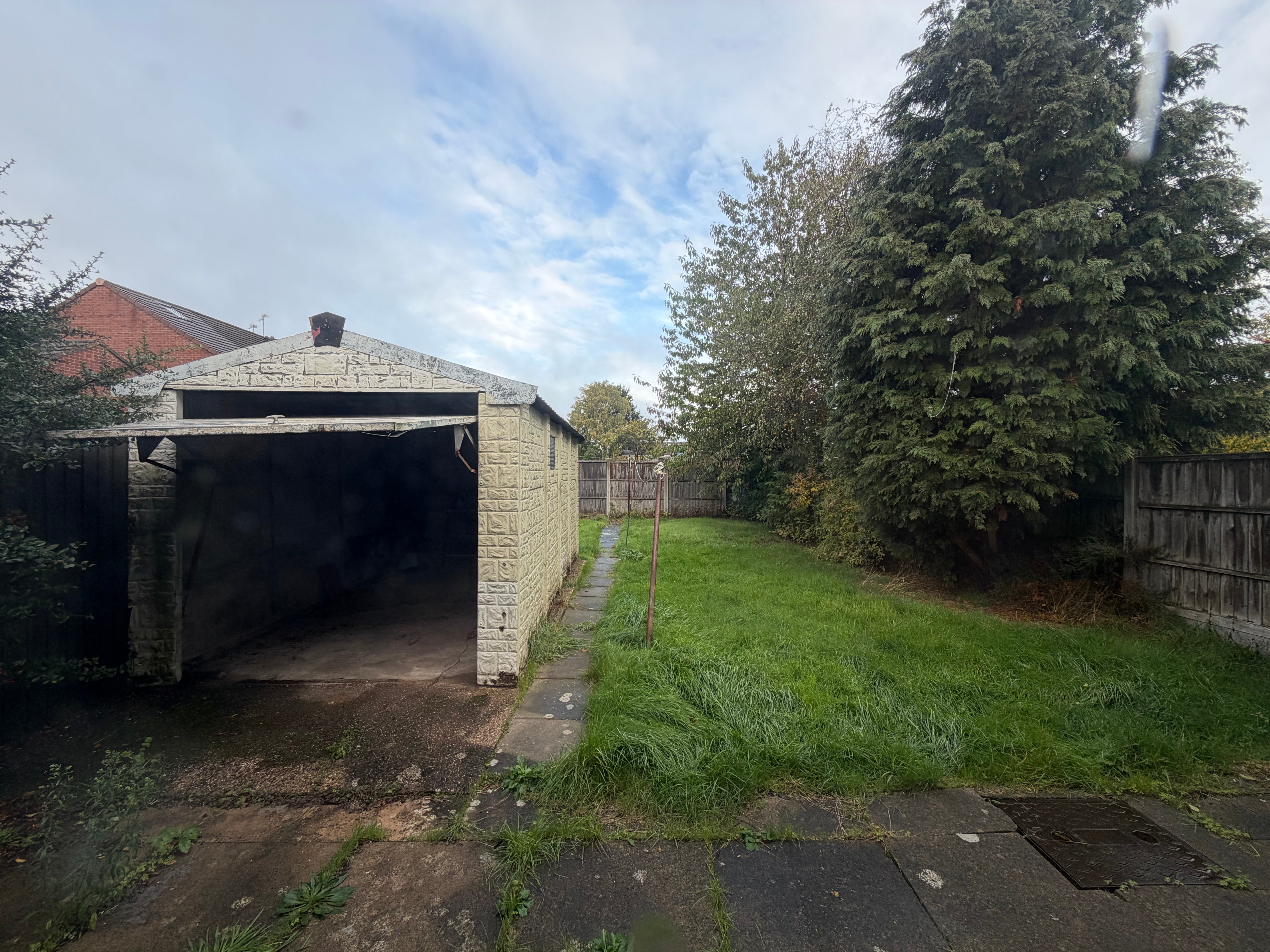 House Rylston Avenue in Coventry