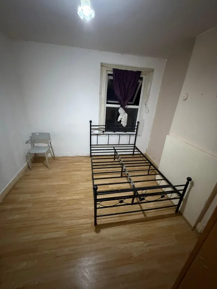 Flat Blenheim Road in Greater London