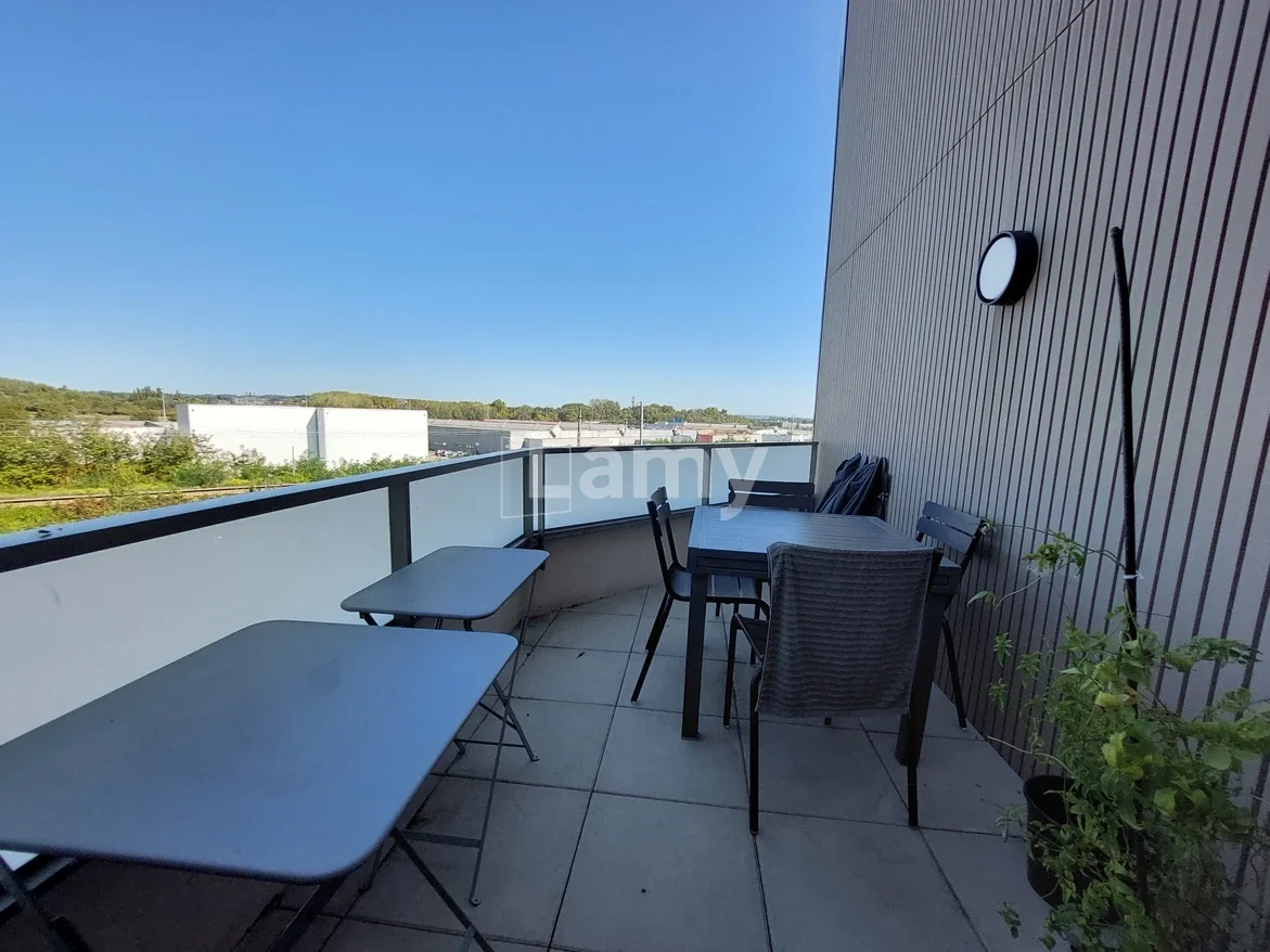 Appartement Place des Condamines à Anse