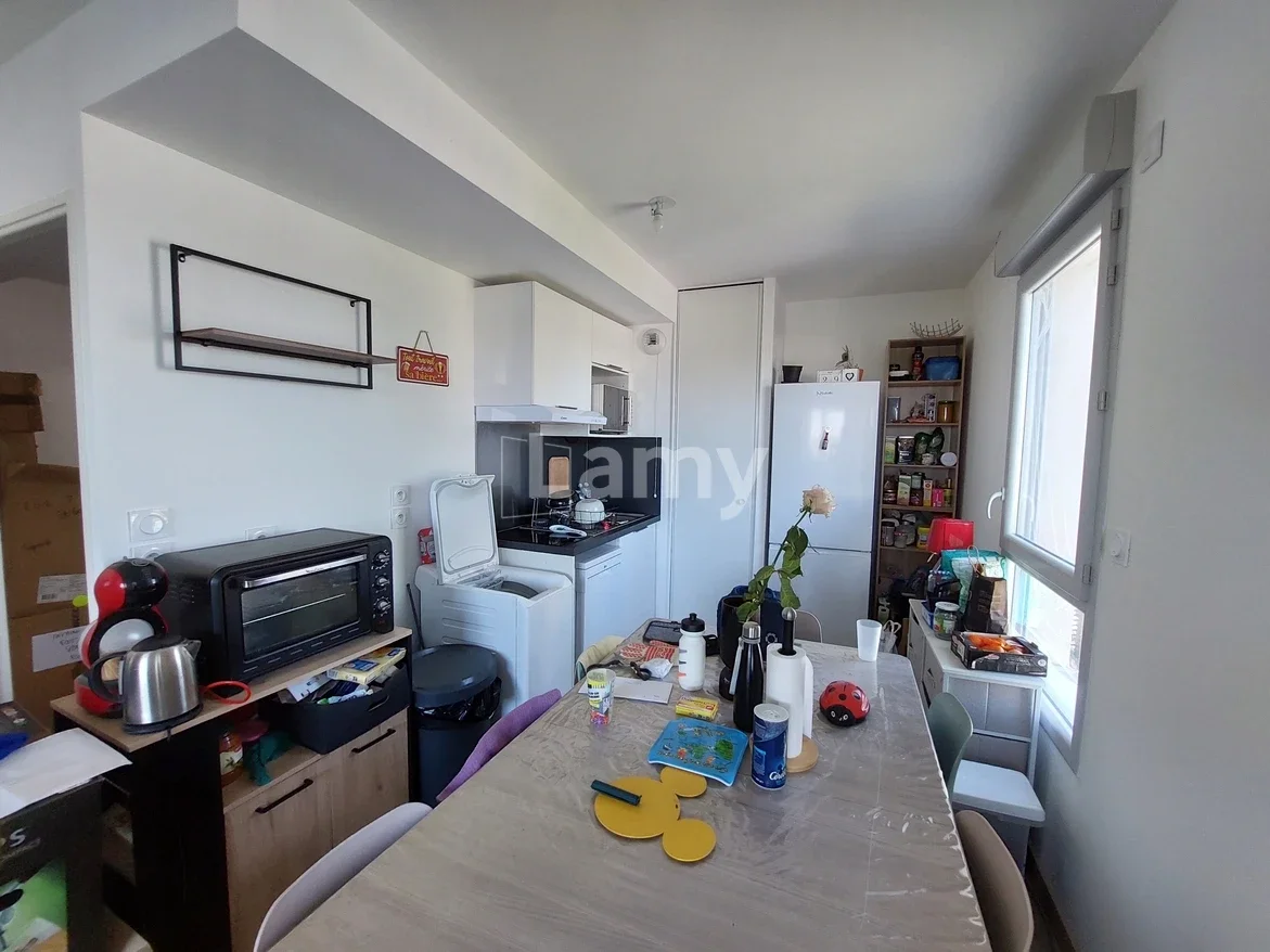 Appartement Place des Condamines à Anse