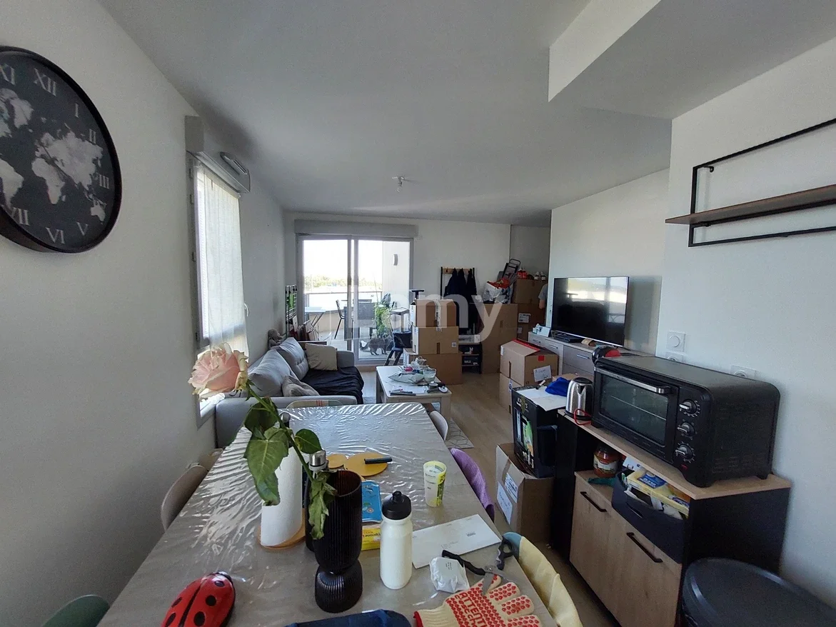 Appartement Place des Condamines à Anse