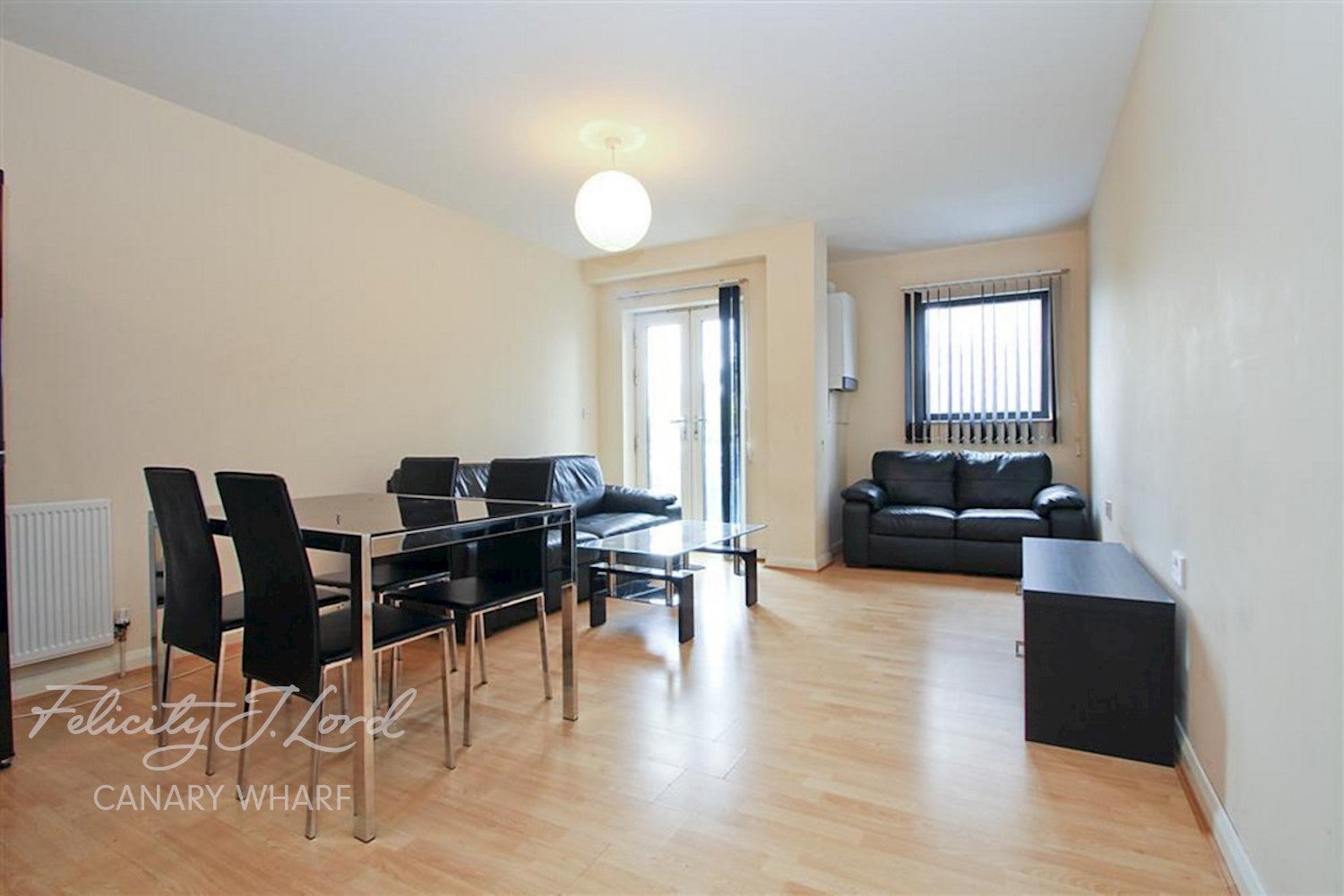 Flat Wellspring Close in Greater London