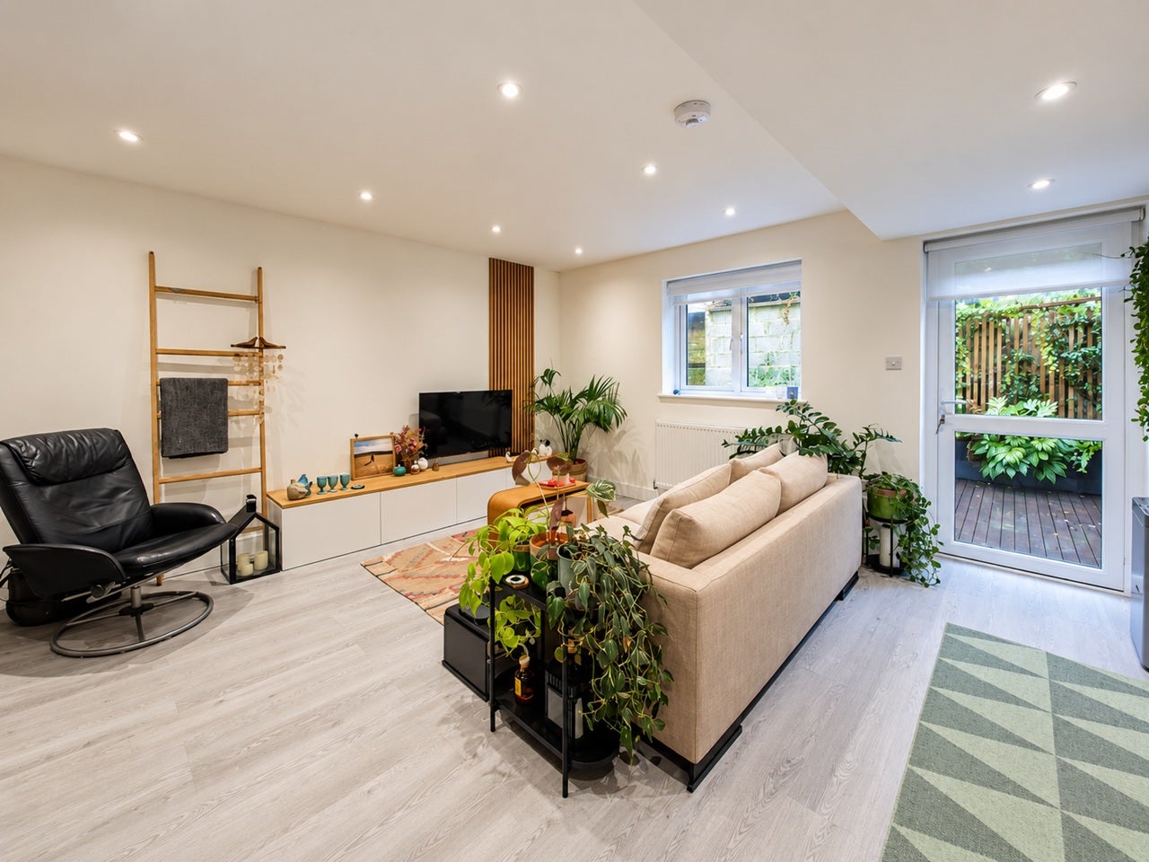 Flat Allen Road in Greater London