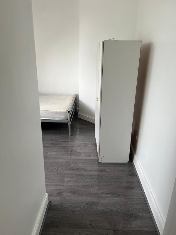 Room Birchfields Avenue in Manchester