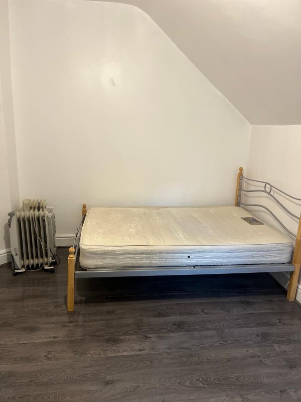 Room Birchfields Avenue in Manchester