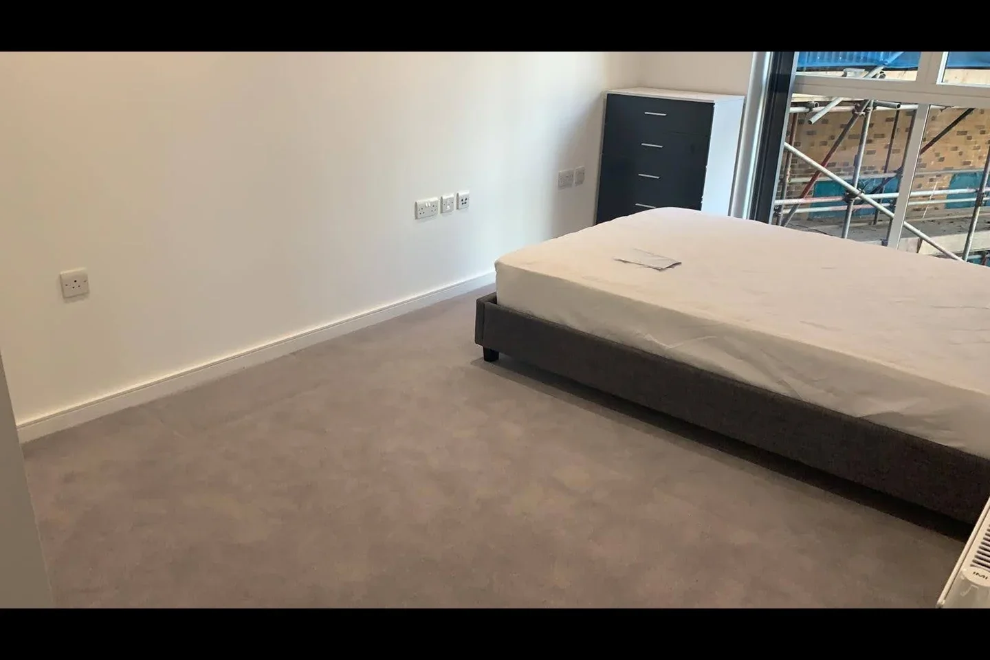 Flat Prospect Row in Greater London