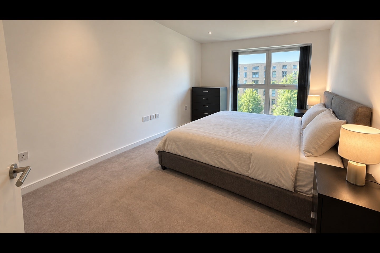 Flat Prospect Row in Greater London