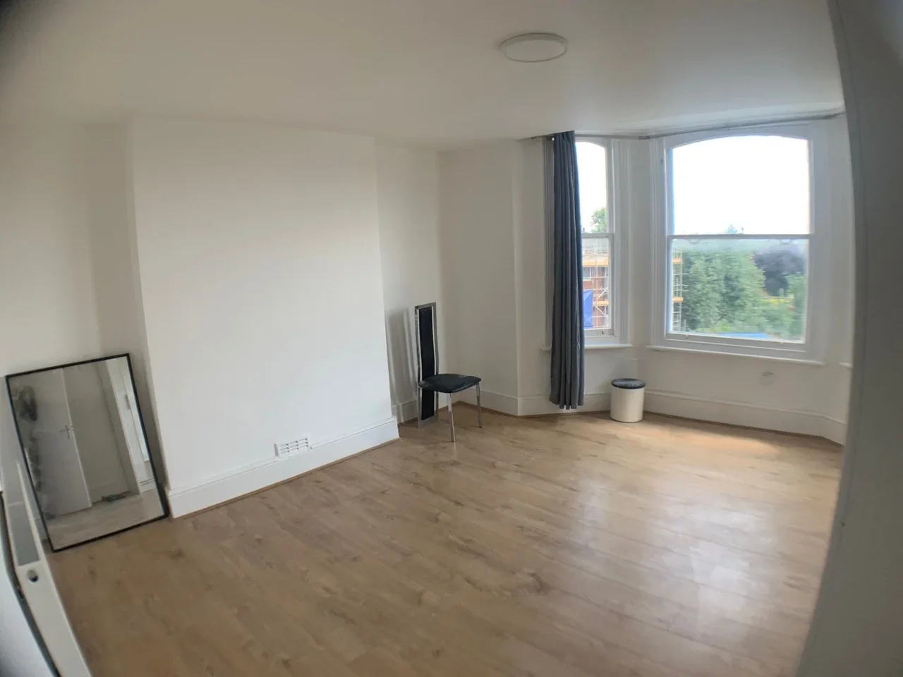Flat Ewelme Road in Greater London