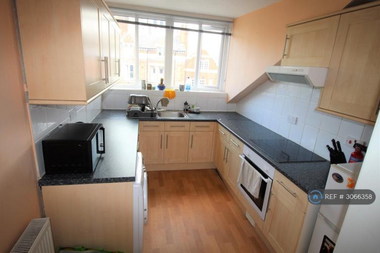 Flat Woodhouse Square in Leeds