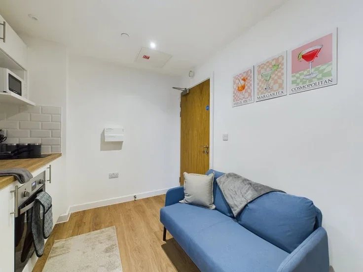 Flat Lissadel Street in Salford