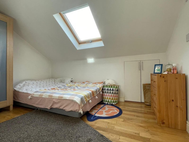 Room Tradescant Road in Greater London