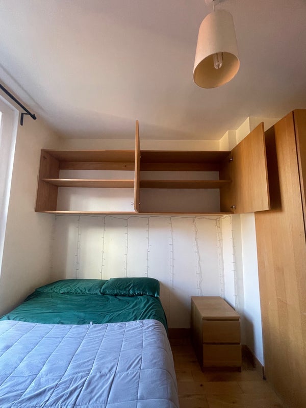 Room Calshot Street in Greater London