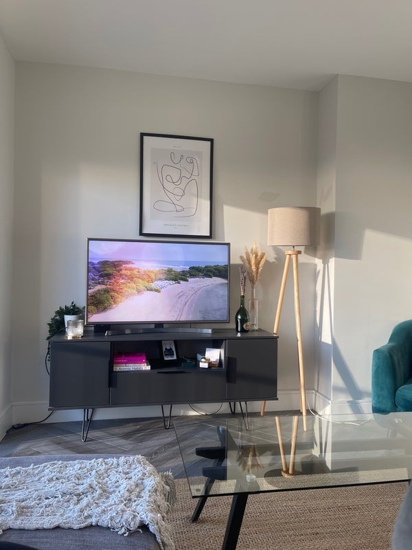 Room Battersea Park Road in Greater London