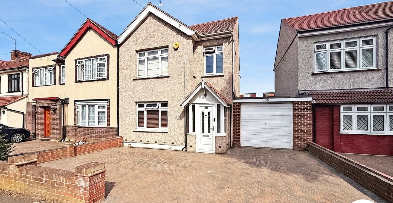 House Awliscombe Road in Greater London