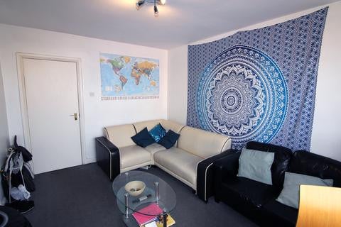 Flat Brudenell Avenue in Leeds