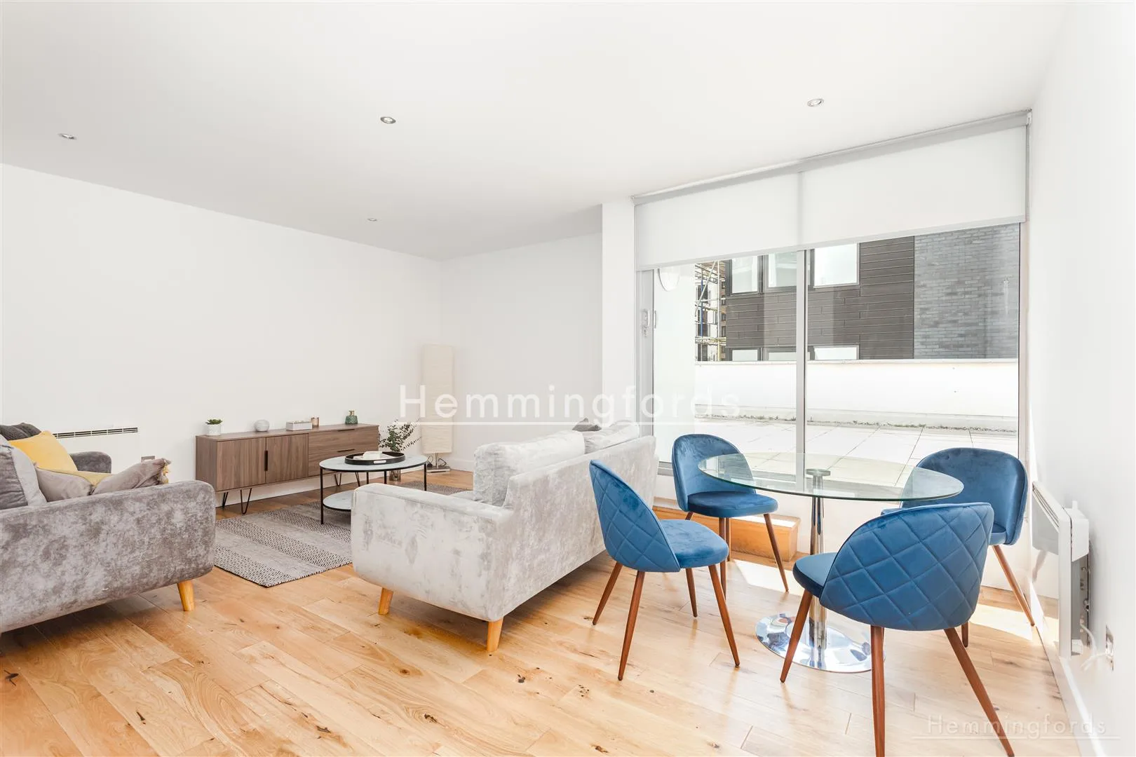 Flat Dereham Place in Greater London