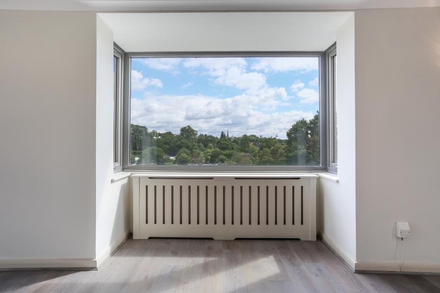 Flat Somerset Square in Greater London