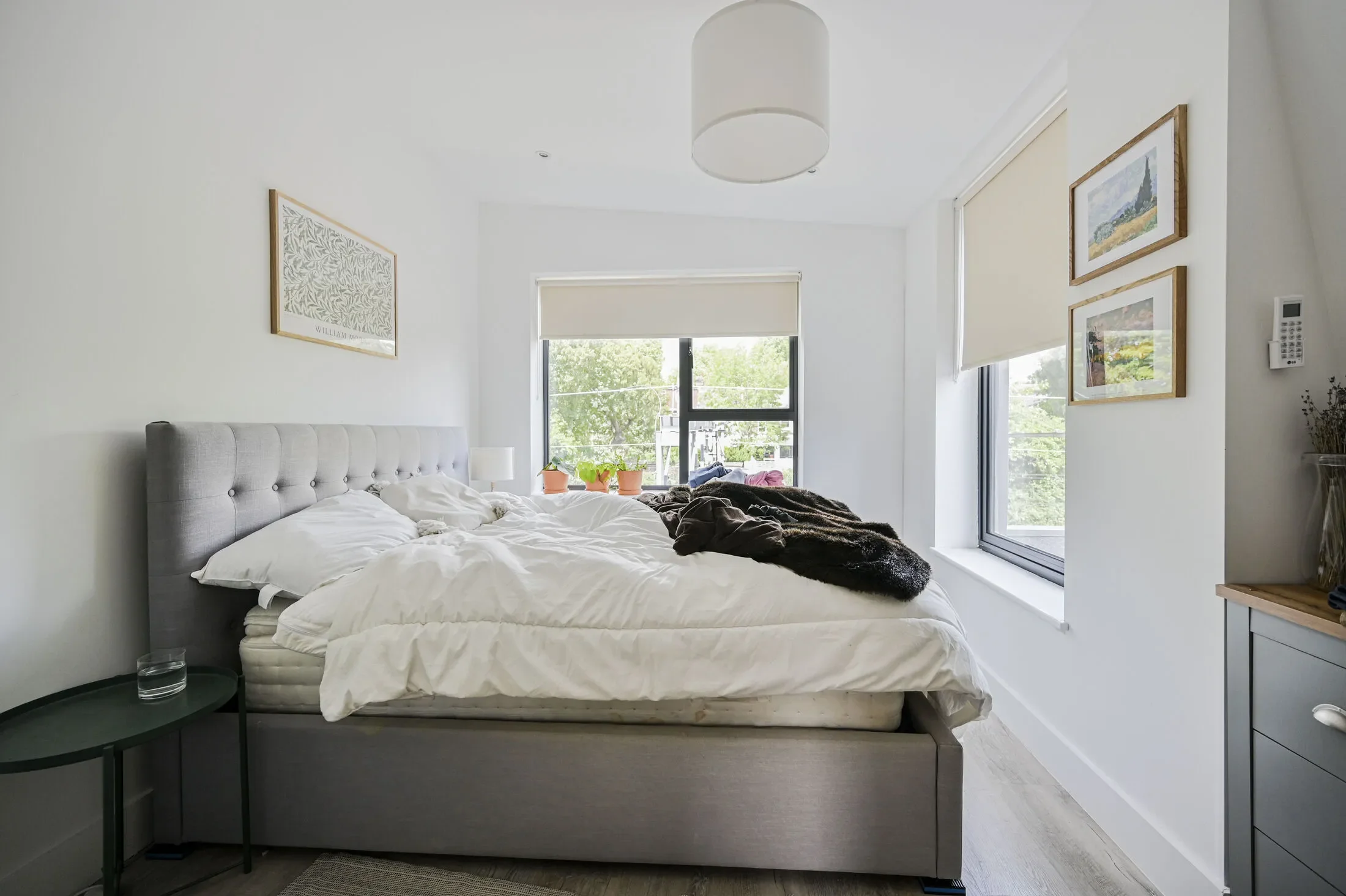 Flat Hampton Road in Greater London