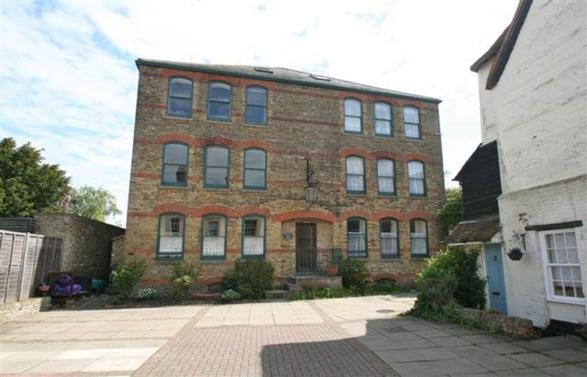 Flat Harnet Street in Sandwich