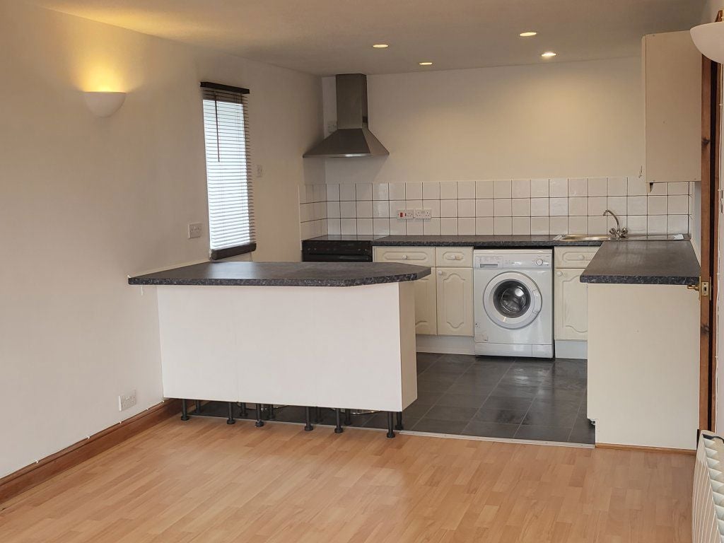 Flat Harnet Street in Sandwich