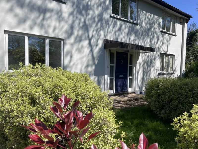 Room Frank Dixon Close in Greater London