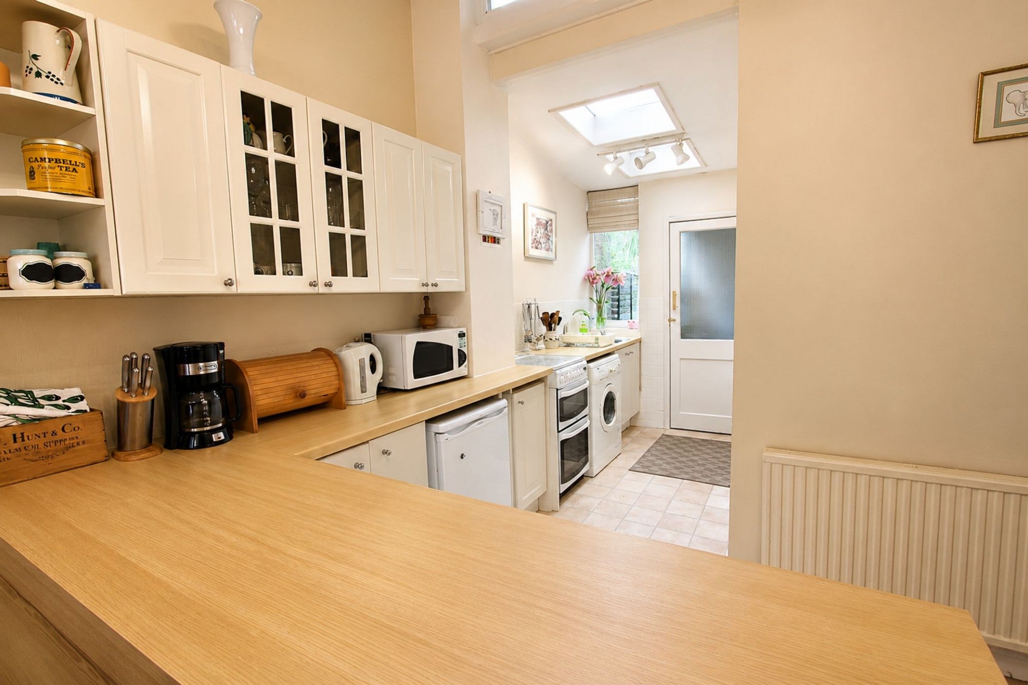 Flat Hampden Road in Greater London