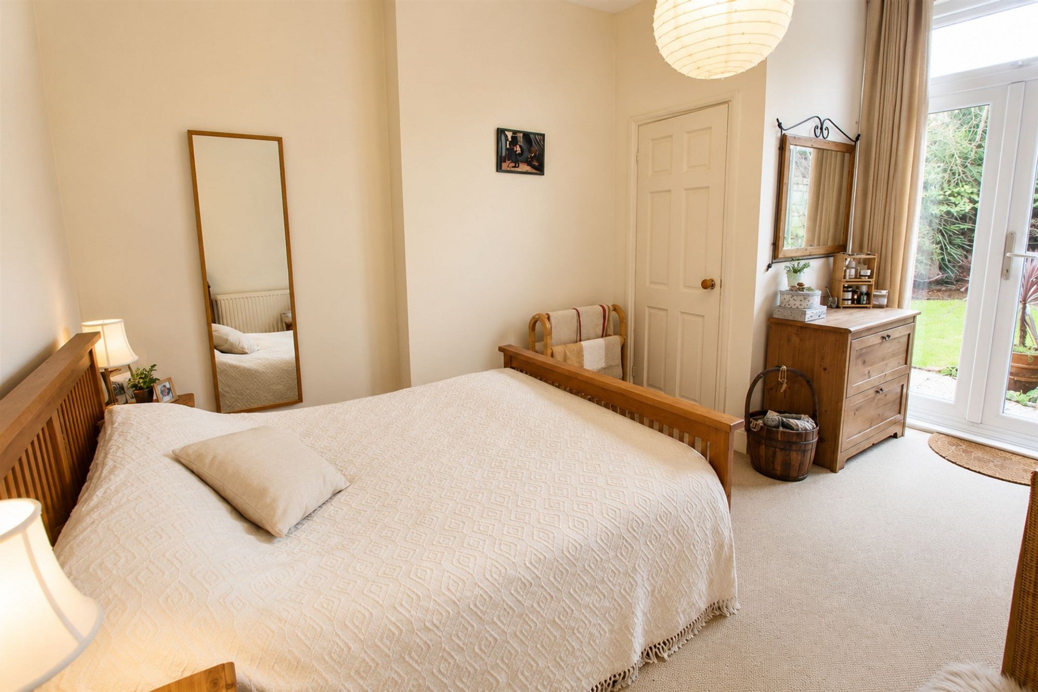 Flat Hampden Road in Greater London