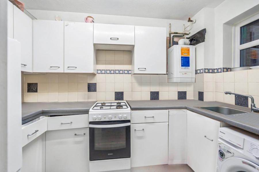 Flat Lime Close in Greater London