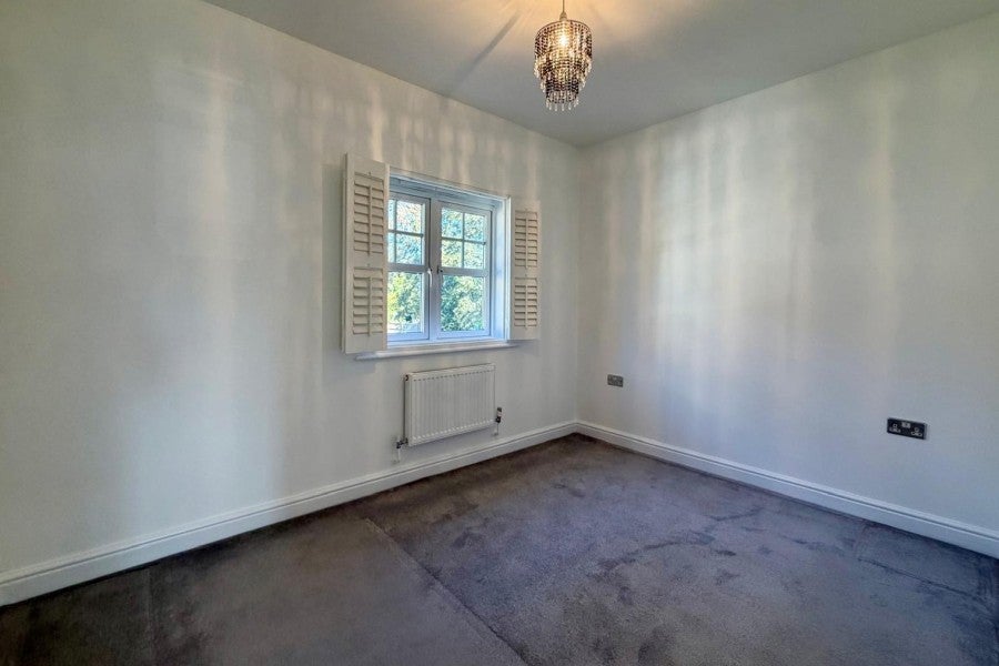 House Duchess Court in Elmbridge