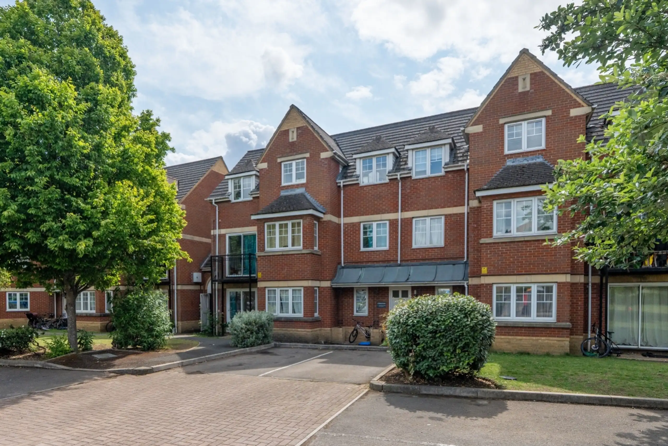 Flat Meyseys Close in Oxford