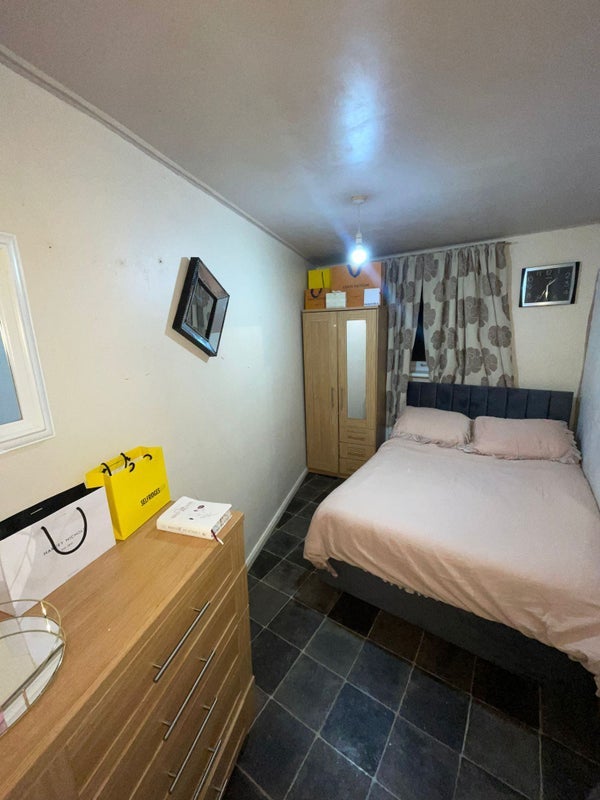 Room Arden Road in Birmingham