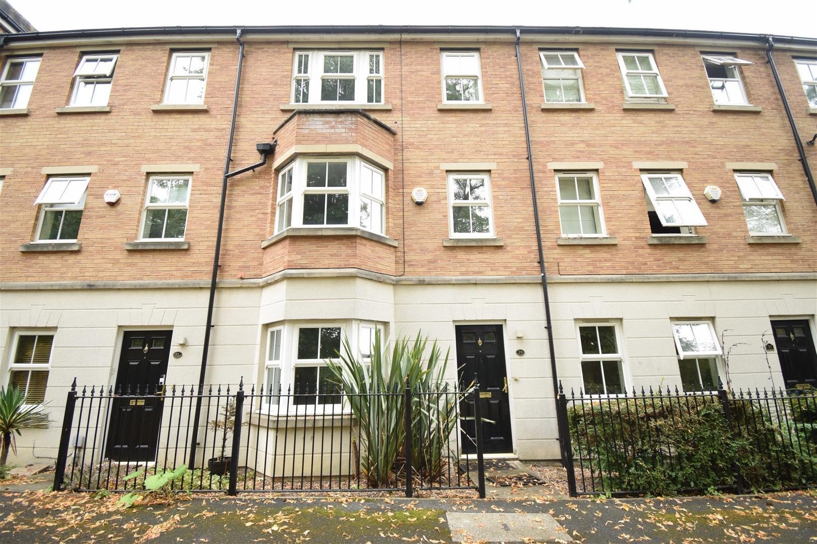 House Ashworth Square in Wakefield