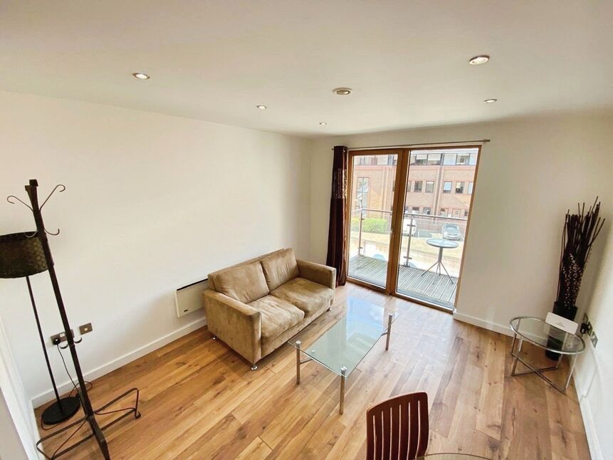 Flat Woodholm Road in Sheffield