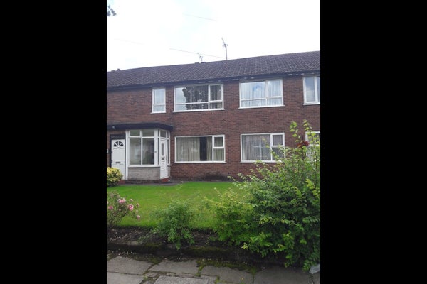 Flat Hawkstone Avenue in Whitefield