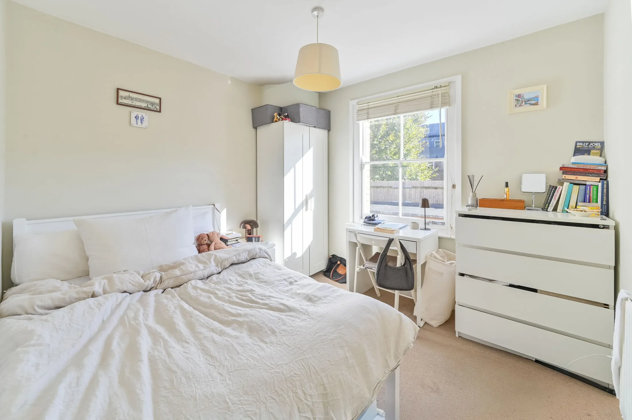Flat Brixton Road in Greater London
