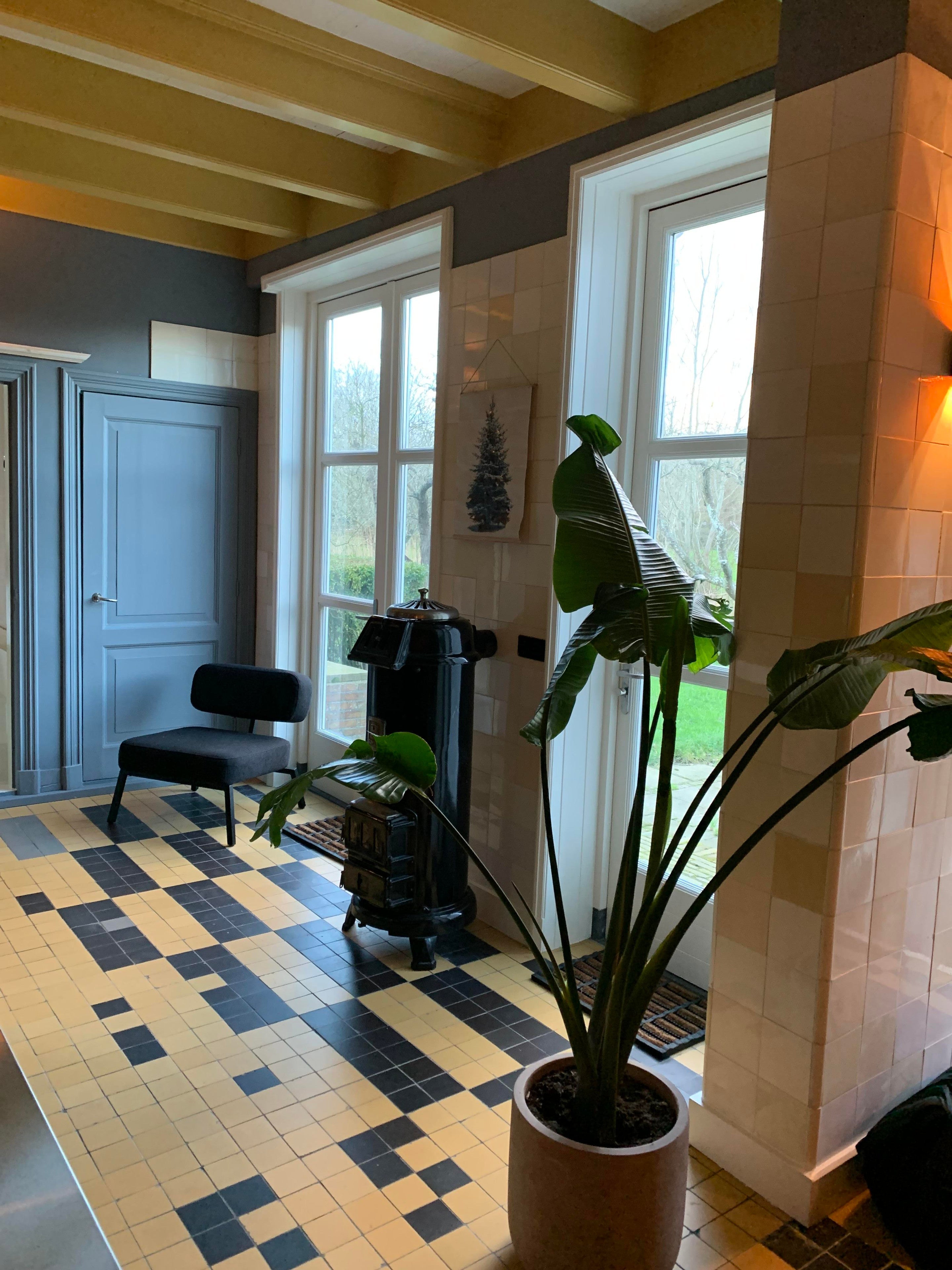 Woning te huur: Koningin Emmaweg, Vrouwenpolder