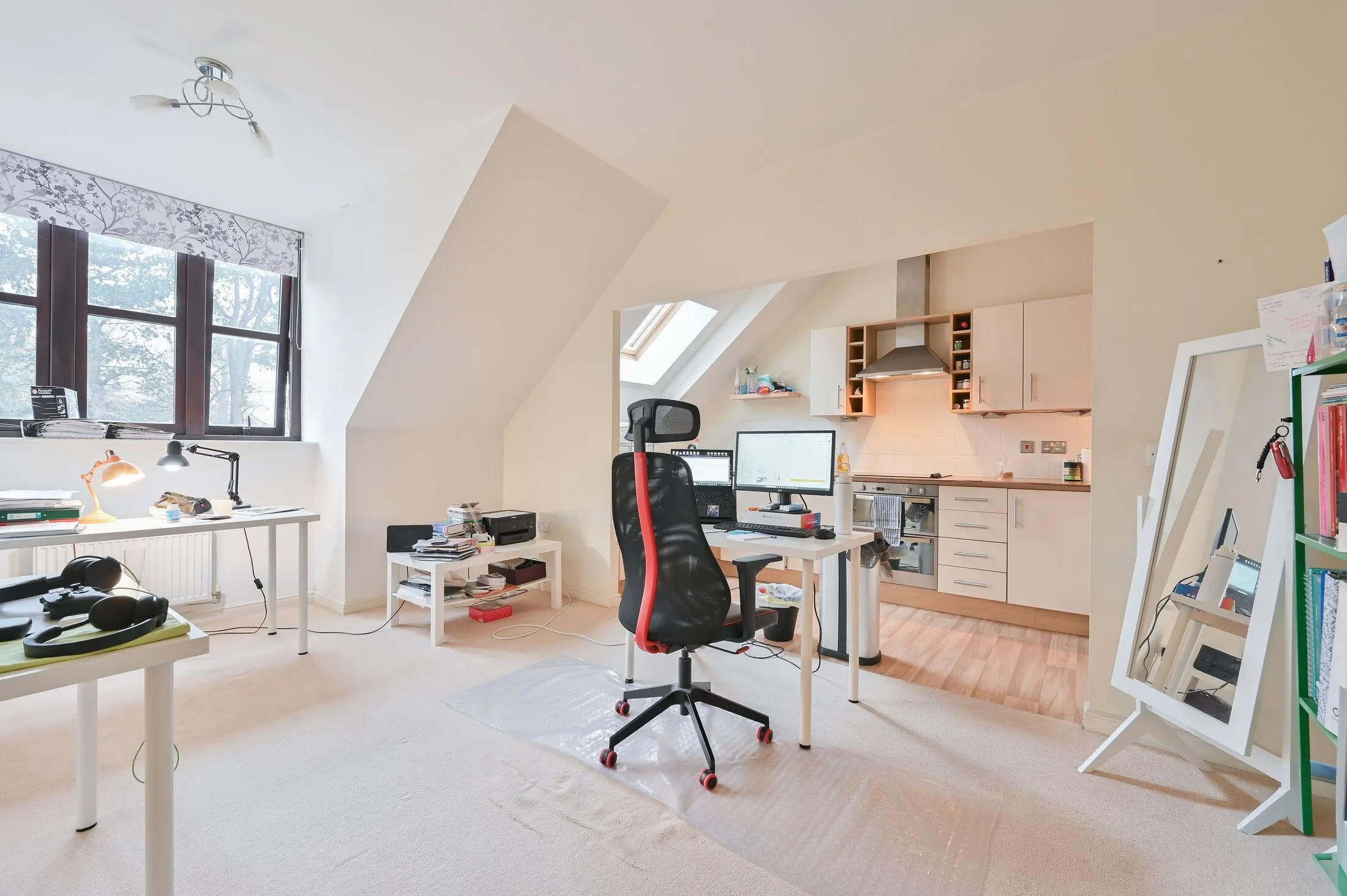 Flat Lockhart Road in Watford
